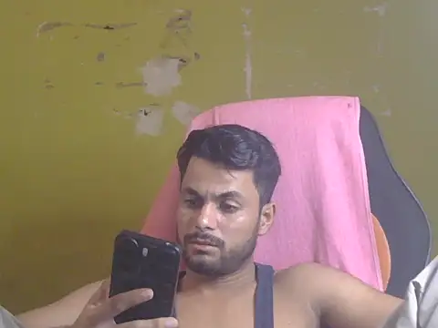 stubborndesiboy's live room