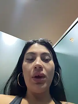 Wet__Bunny live webcam show