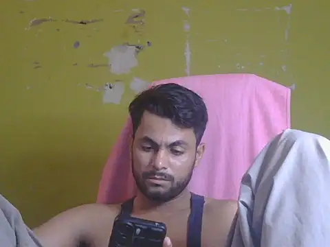 Stubborndesiboy webcam