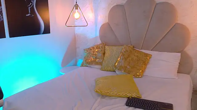 GabyQueens webcam