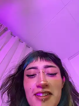 baby_akuma webcam