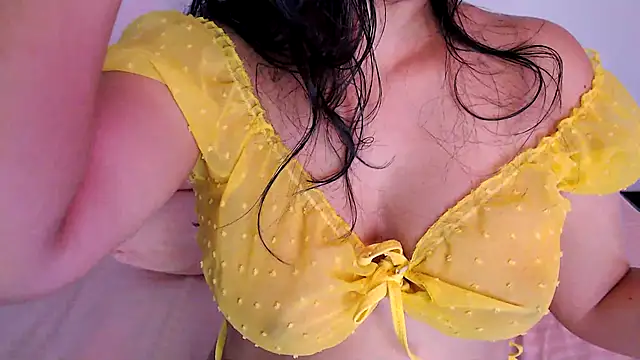 BeautyPriya webcam