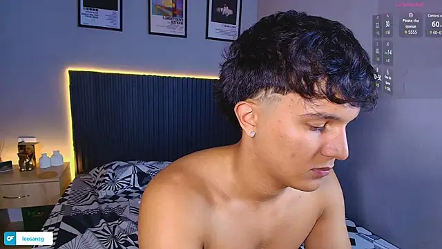Leo_Savage_ webcam
