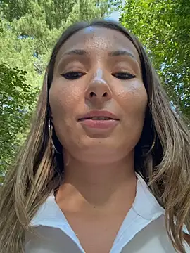 Wonder_Kari webcam