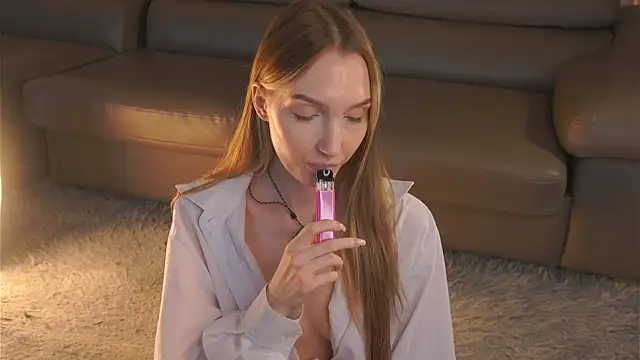 YvetteMilbrett webcam