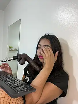 cherry_skinnyy_ webcam