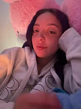 sadashi_moon_ofice webcam