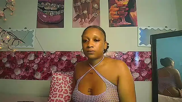 EnchantingLisa webcam