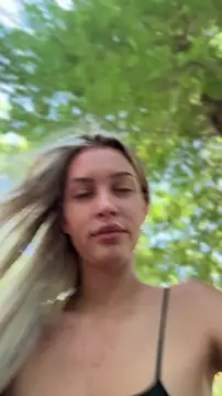 KikiWatson webcam