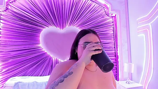Lushi_Love webcam