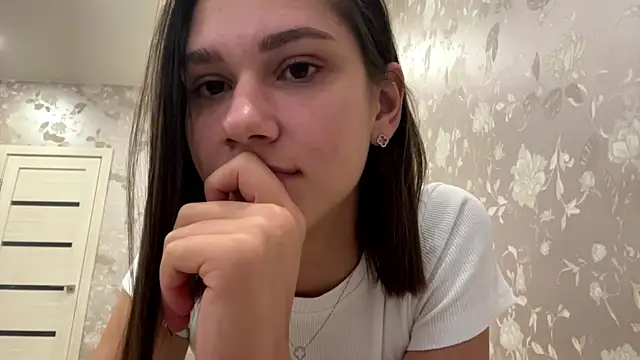 SmileEveryDays live cam on StripChat