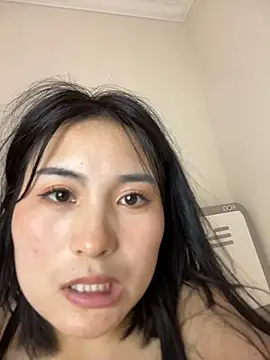 yanzi_269 live cam on StripChat