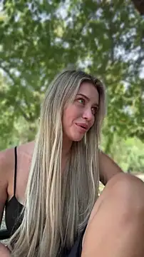 KikiWatson live webcam show