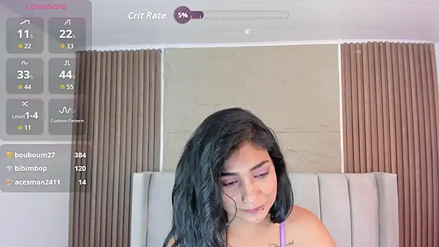 NINAMARTINS live cam on StripChat