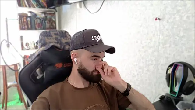 _Serious_Man live cam on StripChat