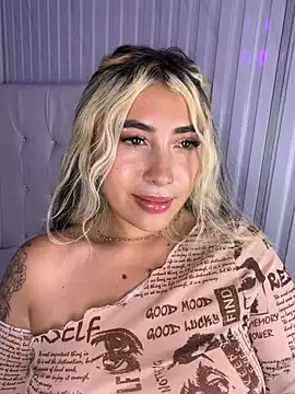 ManuelaVeeleez webcam