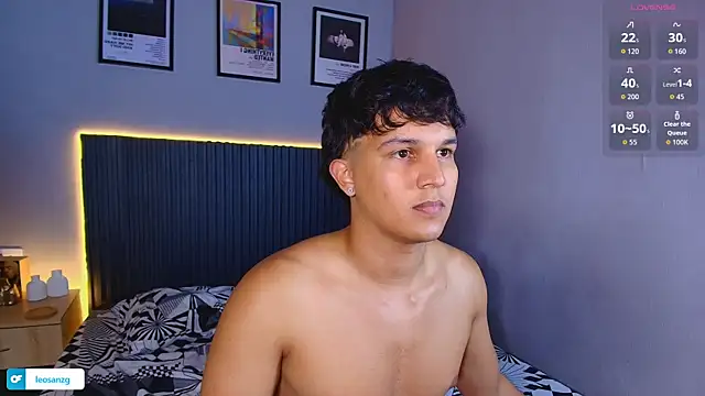 Leo_Savage_ webcam