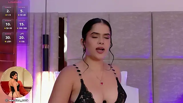 Martina-Roberts- webcam