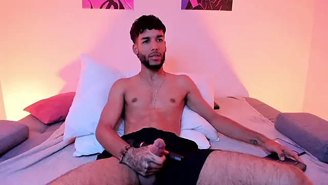 thiagoferreti (M twink) - dance+oil