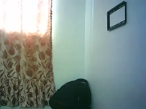 Queen-Alicia webcam