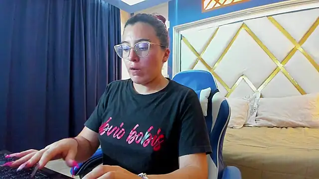 allison_mc live cam on StripChat