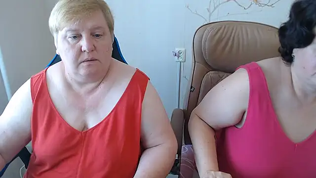 Lindy-Jeanie webcam