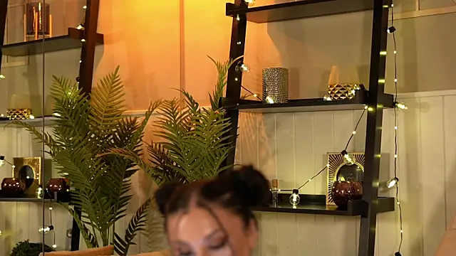 EllieJules webcam