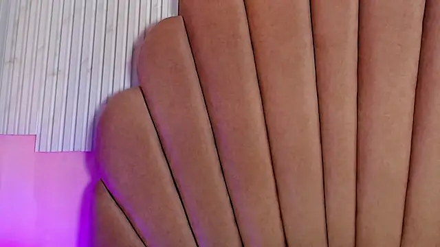 Kyomi_Hunt webcam