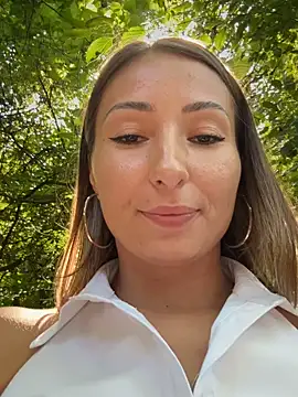 Wonder_Kari webcam