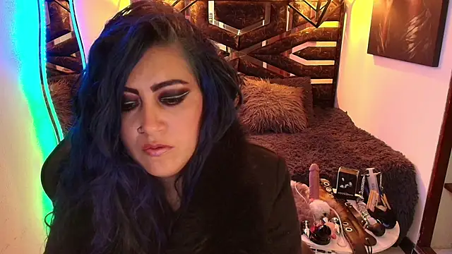 scarleth_blue live cam on StripChat