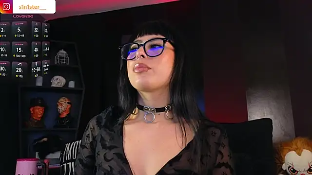 Melanie_Nyx live cam on StripChat