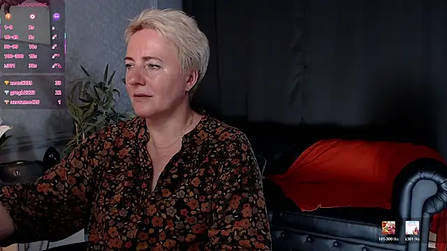 Nika_Smit live cam on StripChat