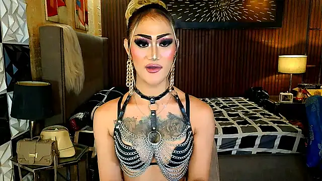 HorseCockDivine webcam