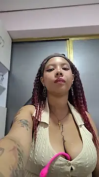 Miss_GigiLove webcam