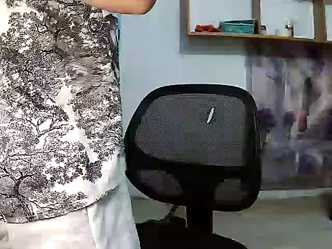 lutsy live cam on StripChat