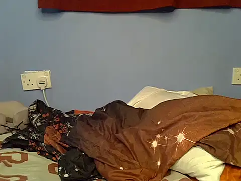 Queen_slim2 live cam on StripChat