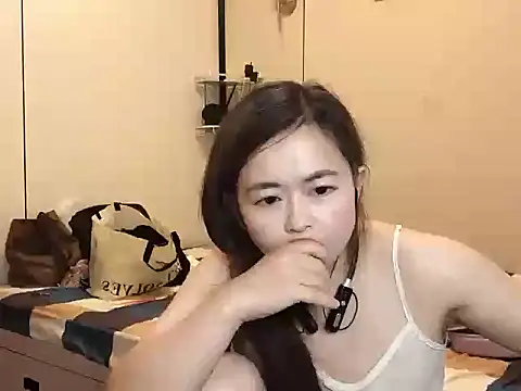 Lanllan live cam on StripChat
