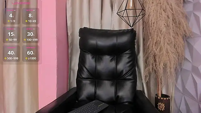 miahills__ webcam