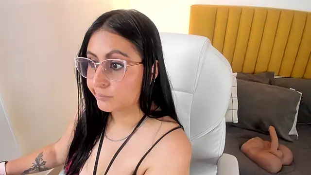 Amber_gold_ webcam