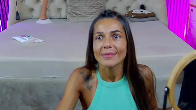 PlayfulShow live webcam