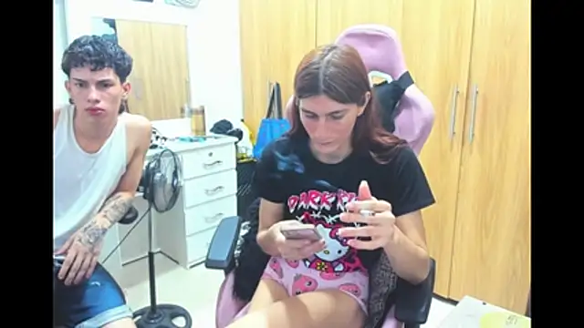 Pride_couple live cam on StripChat