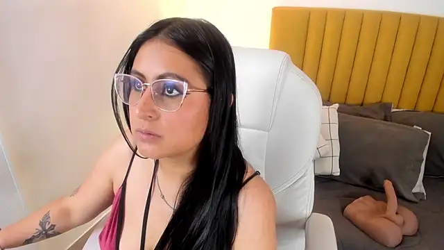 Amber_gold_ webcam