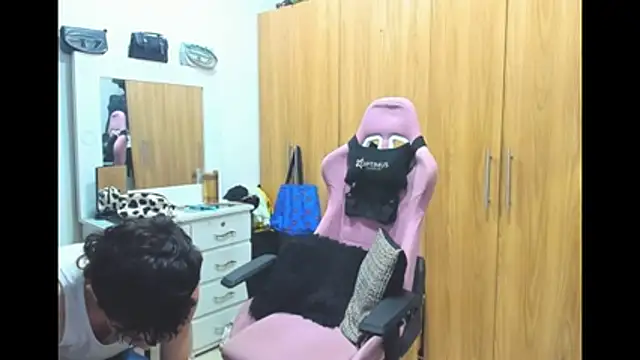 Pride_couple webcam