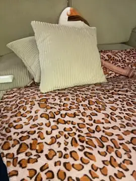 lost_wood19 (F young) - cumshow with dildo
