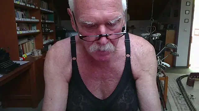 super-snoopy webcam