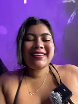 LunaaRosse live cam on StripChat
