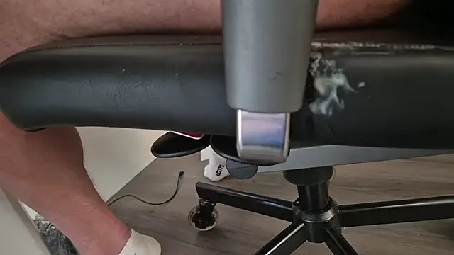 monty19cm webcam