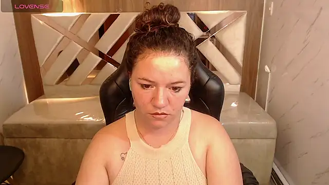 Cony_curly_b webcam