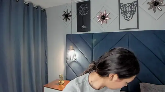 alana_dreams webcam