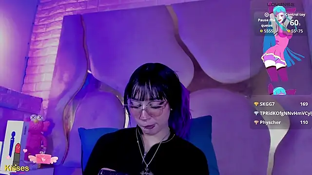 naniisisy - NaniiSisy's free webcam - UK Sex Cams